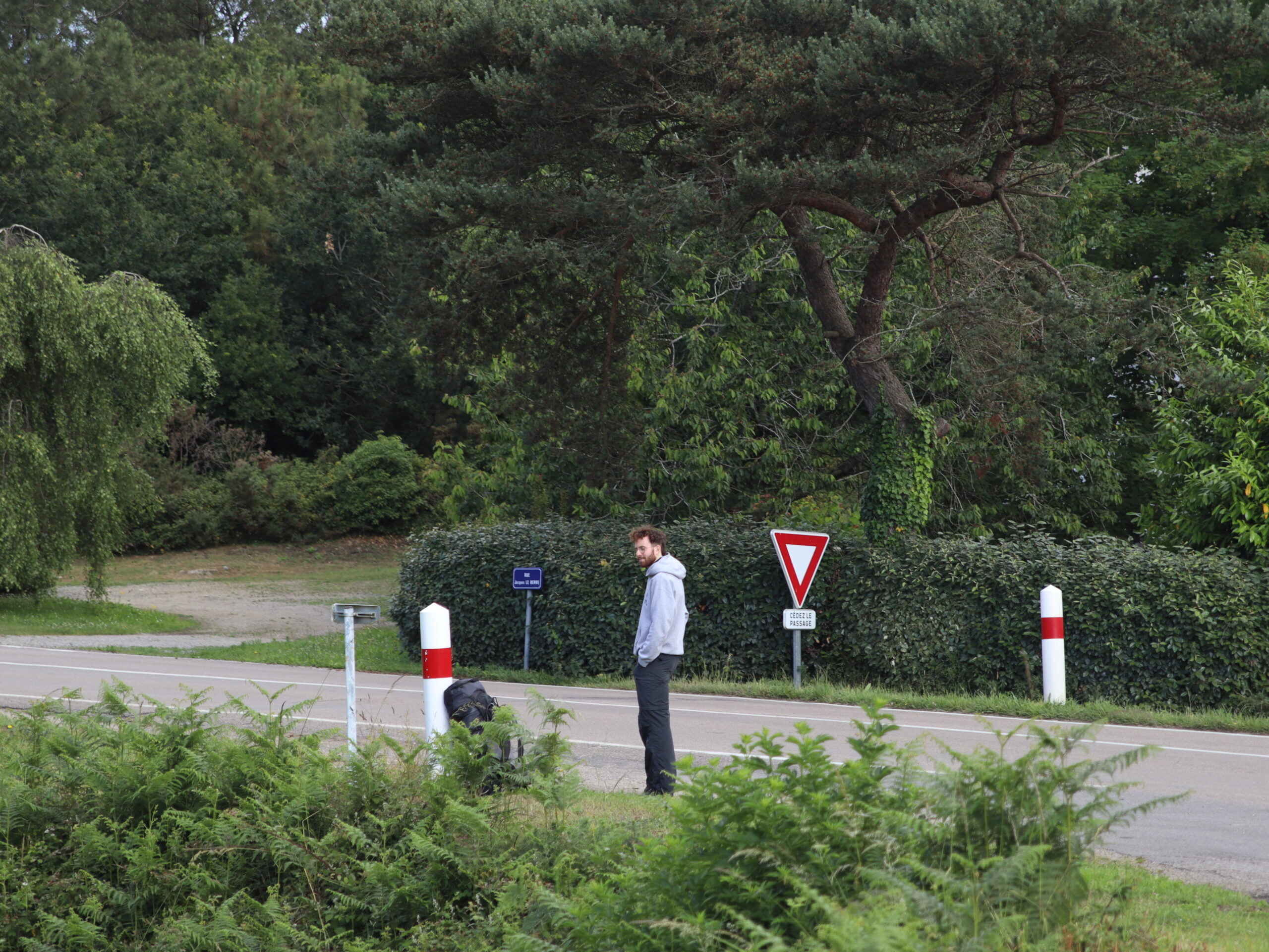 Autor Fabian an der Straße