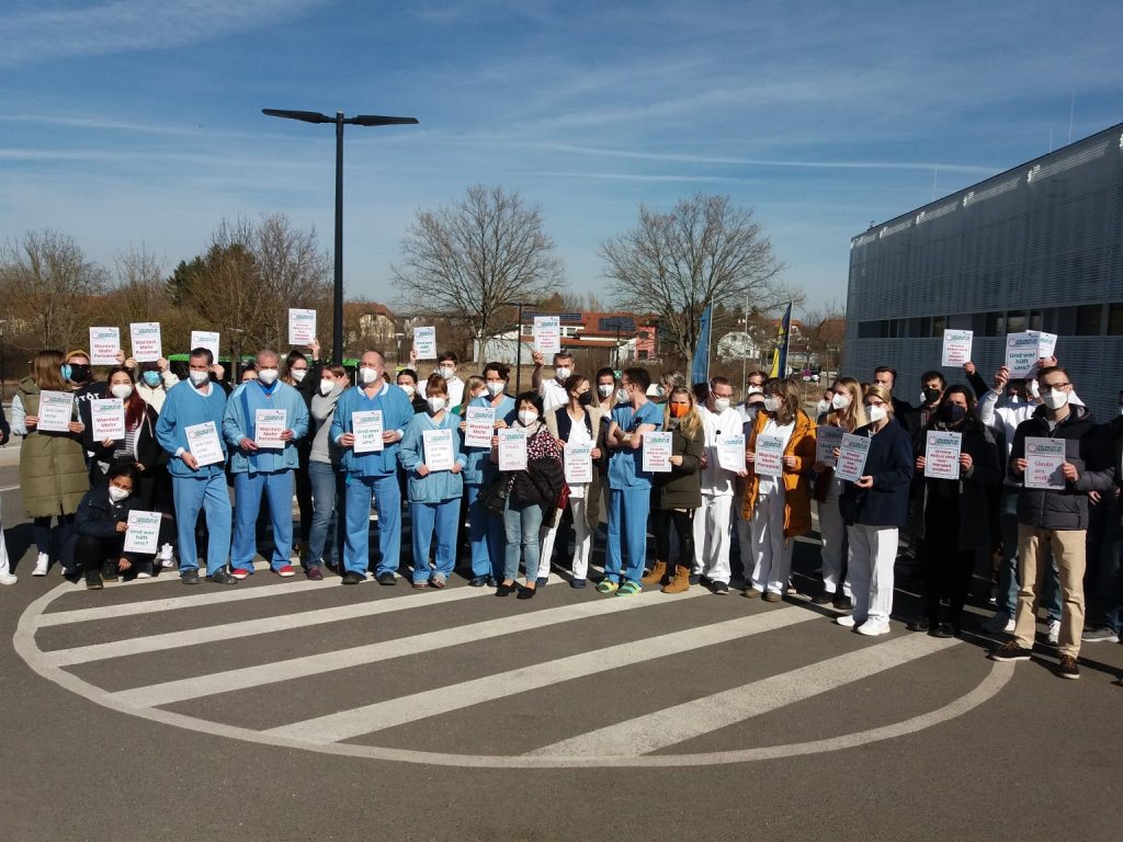 Protestierende Gruppe in Österreich