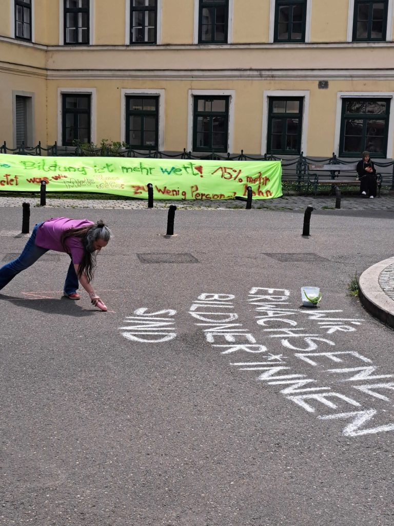 Protestspruch mit Kreide