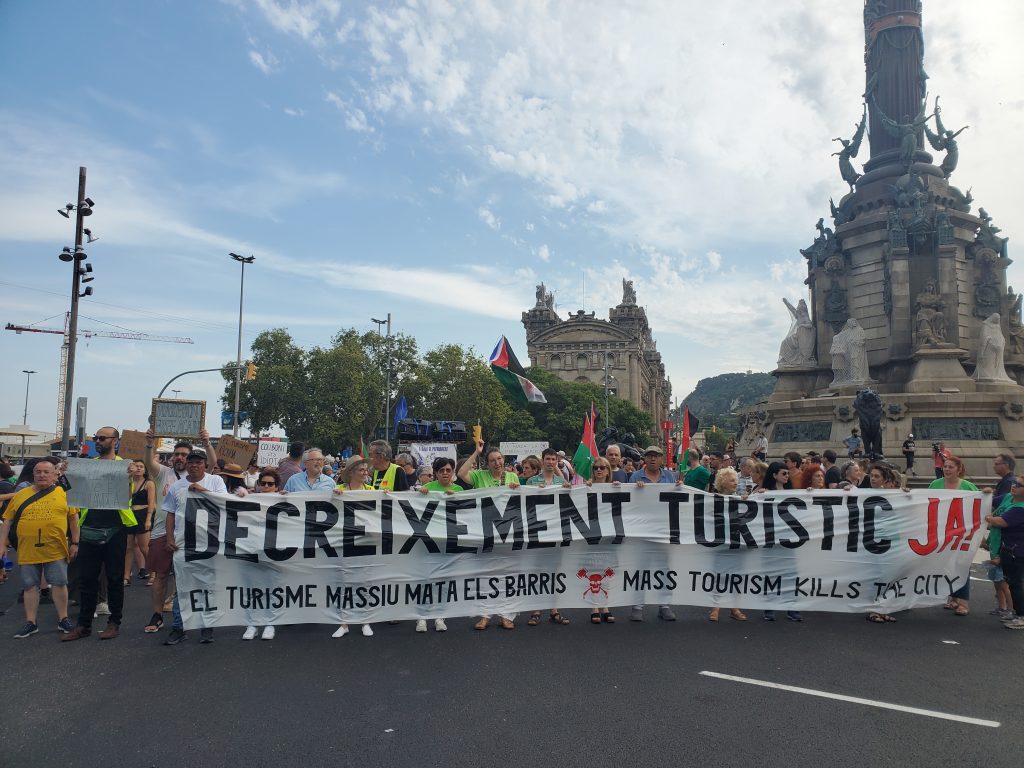 Touristic Degrowth Now!
