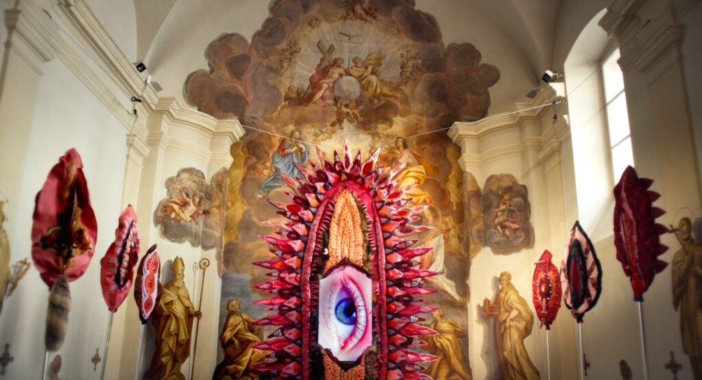 Vulva in der Burgkapelle