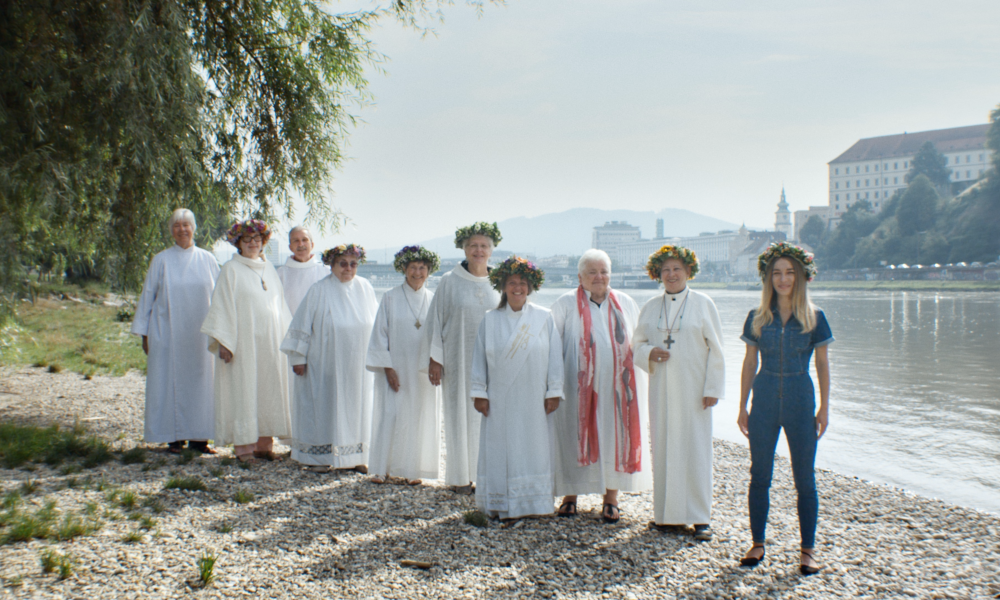 Protagonist*innen von Girls & Gods an der Donau