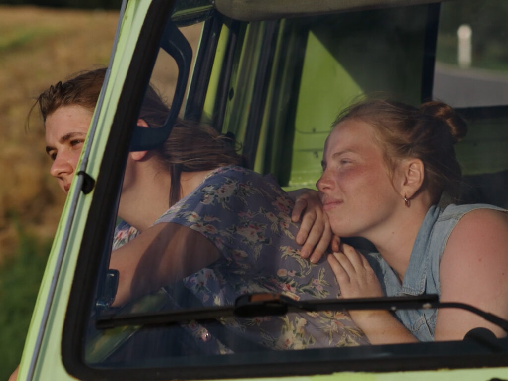 Thumbnail aus dem Film "Milch ins Feuer"